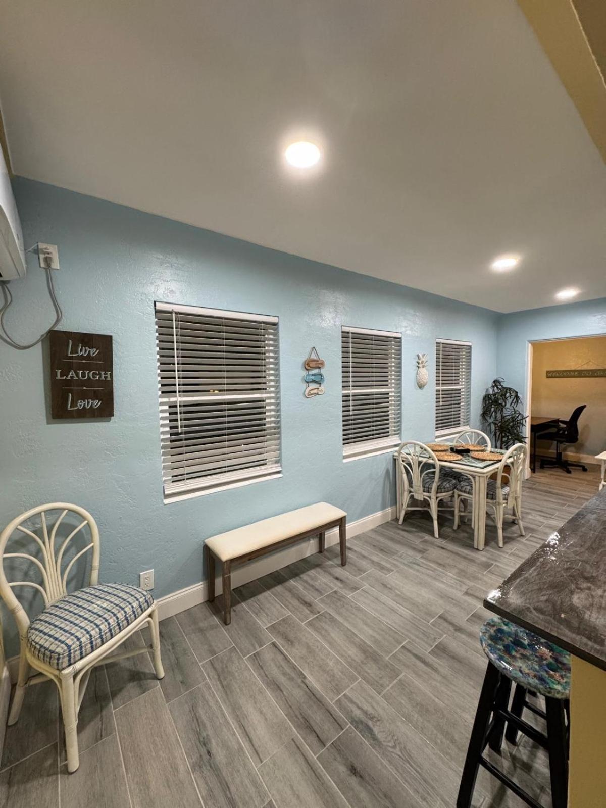 Gorgeous Beach Condo Sankt Petersburg Exterior foto